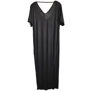 Woman's Black Maxi Dress w/pockets no size tags see below for measurements